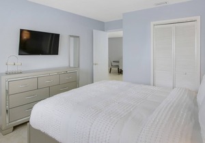 Beautifully#2 Renovated Palm Beach Gardens Apartment2