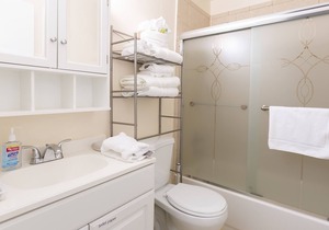 Beautifully Renovated Palm Beach Gardens Apartment