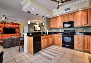 Belle Harbor 701W Luxury Condo with Panoramic Water View.