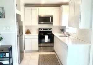 Best Deal Available for a monthly rental home during season! 🏝️🐬