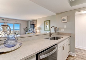 Beyond the Horizon: Oceanfront Sunrise Escape