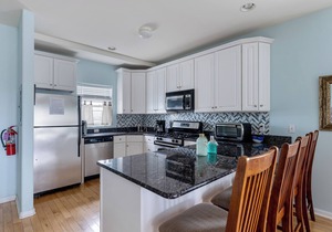 BIGGEST+BEST POOL IN WW! WILDWOOD SQUARE TOWNHOUSE!