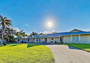 Binnacle Beach House I