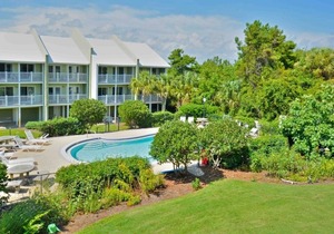 Blue Mountain Beach Townhome-Steps to Private Beach Access-Community Pool