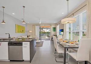 Brand New 3 bed Modern Town Home On a Luxury Development Close to Disney