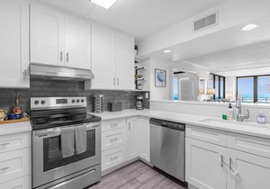 Breathtaking oceanfront views! Balcony! Private Pool, Beach Access, Daytona!