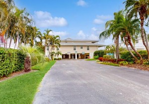 Captain's Cove 304