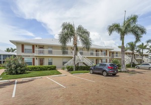 Centrally-located condo near shopping and dining with shared pool and tennis