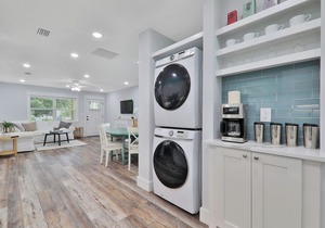 Charming 3bd 1bth Vacation Getaway New Build in Jacksonville - Centrally Located