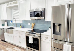 Charming 3bd 1bth Vacation Getaway New Build in Jacksonville - Centrally Located