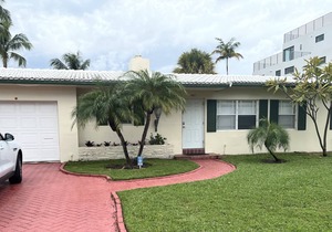 CHARMING POOL HOME IN MILLION DOLLAR NHBRHD
