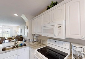 Charming Townhouse at Colony Reef 18C — Perfect Beachside Getaway!