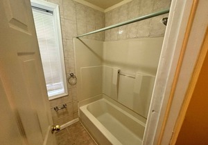 Cheap Private West Philly Room - Smart TV & WiFi