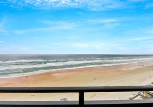 Chic Oceanfront Condo w/ Shared Pool, Free WiFi, Central A/C, & Balcony