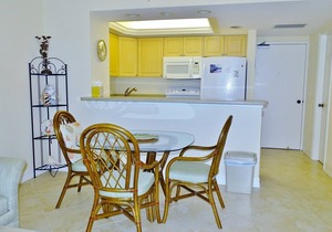 Chic One Bedroom Beachfront Condo