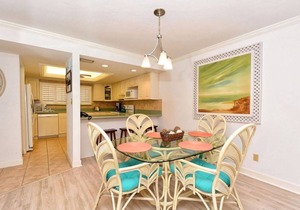 Chinaberry 436 - 2 Bedroom Condo with Private Beach with lounge chairs & umbrella provided, 2 Poo.