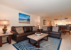 Chinaberry 924 - 2 Bedroom Condo with Private Beach with lounge chairs & umbrella provided, 2 Poo.