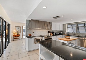 Classic Design and Comfortable Vacation Home