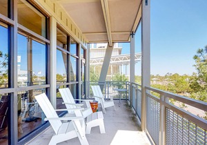 Classic Dog-Friendly Condo with Shared Pool, High-Speed WiFi, and Central AC