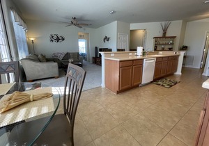 Close to Beaches, Shops & Restaurants! Gated Community - Pool & Hot Tub! Free Parking & Wi-Fi!