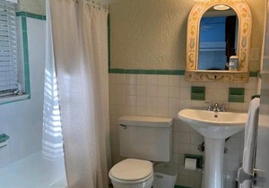 Coconut Grove Guest House