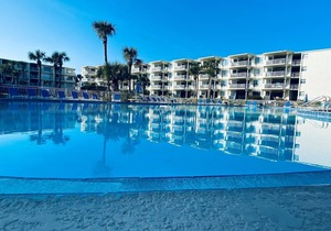 Colony Reef Club 16C - 2 bedroom townhouse at Oceanside complex with pools,