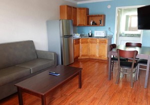 Comfort and Convenience! 2 Serene Units, Free Breakfast, Near Melbourne Beach