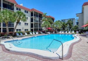 Condo# 107 Two minutes walk to the Beach!