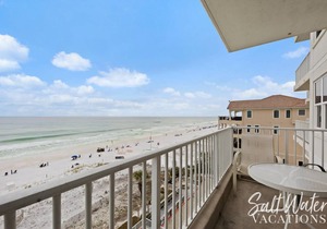 Condo ∙ 2 bedrooms ∙ 6 guests