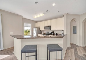 Condo w Pool, Hot Tub, Games Room - Pet Friendly