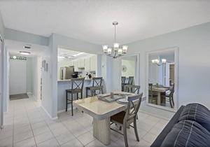 Condo w/view of Clam Bay & pool/beach access