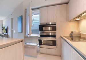 Cosy 1 Bedroom On the Beach, Ocean and City Views at LYFE Resort