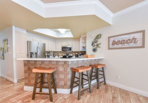 Cozy beachfront condo w/private balcony & elevator in Destin! ☀🌺🐚