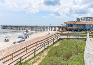 Cozy Cottage, 3 Bedrooms, Sleeps 6, Ocean Front, Pet Friendly, WiFi