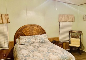 Cozy house 5 miles from Disney