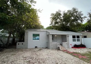 Cozy lovely 3 bedroom home - central loc MIA