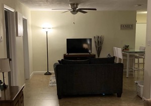 Cute Bungalow minutes from Downtown St Petersburg!