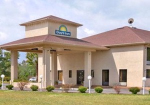Days Inn by Wyndham Lake City I-10
