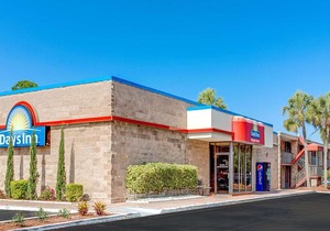 Days Inn by Wyndham Bradenton Near the Gulf