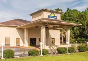Days Inn by Wyndham Lake City I 10
