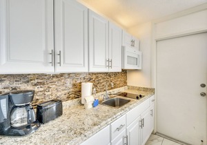Daytona Beach Condo w/Ocean-View Balcony!