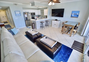 Destin West Gulfside #605 ~Free Beach Service! Amazing View! Lazy River & Pools!