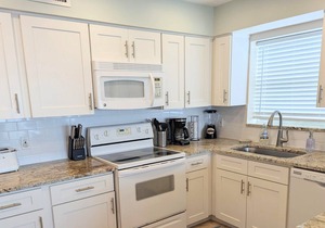 Direct Beachfront Condo with Beautiful Gulf View