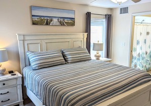 Direct Beachfront Condo with Beautiful Gulf View