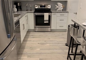 DIRECT Ocean View & Pool View FULLY Remodeled Condo!
