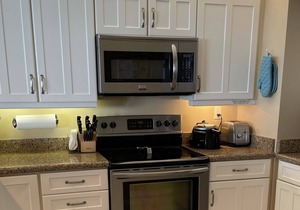 DIRECT OCEANFRONT from ENTIRE condo!! Sweeping views in popular Horizons Condos!