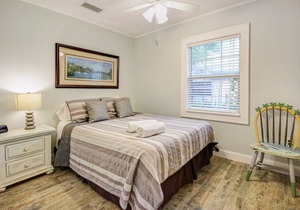 Dog-Friendly Seaside Getaway w/ a Private Hot Tub in a Great Location