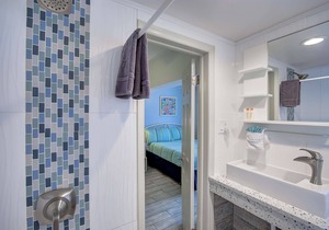Double Queen Suite with private bath