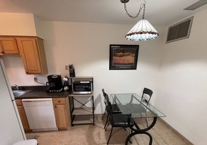 Downtown Fort Lauderdale Escape. Airport, beaches, cruise port minutes away!