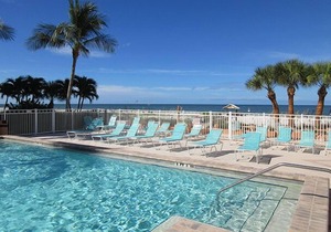 Dreamy Island Getaway for Two! 1B/1B Beachfront Vacation Condo at Leonardo Arms With Fantastic Views!